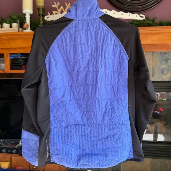 Calvin Klein Lightweight & Comfortable Performance Jacket - Picture 2 of 11